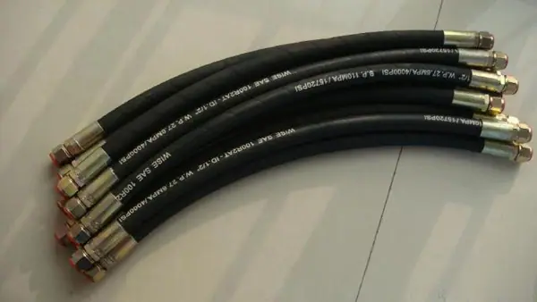 耐高压胶管1