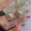 Pendientes Dorados de Lujo Ligero Vintage de Alta Gama para Mujer 2026 Nuevo Estilo Pendientes de Perla con Agujas de Plata Diseño de Nicho Accesorios Metálicos para Orejas