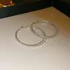 Brincos Argola Redondos Agulha de Prata Brilhantes, Estilo Minimalista, Simples e Modernos, Versáteis para o Dia a Dia, Luxo Leve, Brincos de Alta Qualidade