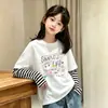 Camiseta de manga larga a rayas patchwork para niña, nuevo estilo primavera/otoño 2026, 100% algodón puro, camiseta interior para niños, top, ropa para estudiantes