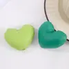 6cm Moda Corazón Pequeño Tela de Lluvia Accesorios Muñeca Linda Ropa Bolsa Llavero Colgante Accesorios Accesorios Mayoreo