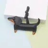 Llavero Colgante Perro Salchicha Estampado de Puntos Colgante para Bolso de Mascota Dibujos Animados Llavero de Cuero Accesorio para Funda de Teléfono