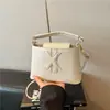 Fornecimento Exclusivo Transfronteiriço de Bolsas com Designs Criativos e Estilosos, Bolsas Versáteis, Novas Bolsas de Ombro e Transversais da Moda 2026 para o Verão