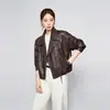 Chaqueta de cuero biker corta de piel de cordero para mujer, otoño/invierno 2026, con cuello de solapa, corte holgado, fresca y elegante, negra, tacto de alta gama, abrigo de corte holgado