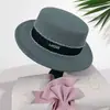 Chapéu de Lã Retrô Estilo Francês Outono e Inverno Celebridade da Internet Socialite Chapéu de Topo Plano Moda Feminina Chapéu para Fotografia de Rua 5 Auto-Operado