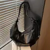 Bolsa de Couro Macio Grande Capacidade Estilo Comutador High-End Formato Bolinho para Mulheres, Nova Moda Versátil Bolsa Transversal Patchwork, Bolsa Croissant