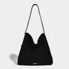 Bolso Cubo de Nuevo Estilo Perezoso de Gran Capacidad para Mujer, Sensación de Lujo Ligero y Gama Alta, Bolso Cruzado de Hombro Único para Debajo del Brazo, Bolso con Letras para Mujer