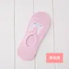 Populares Calcetines de tobillo invisibles Wangcai para mujer, verano, silicona antideslizante, caricatura de gato personalizada, calcetines para mujer, fábrica, venta al por mayor