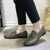 Novidade de Verão 2022 Sapatos Loafer Personalizados para Homem, Sapatos Casuais de Couro Britânicos Bico Fino, Sapatos Modernos com Franjas e Solado Macio para Cabeleireiro
