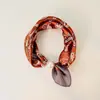 Colar de lenço de seda com pérolas e fecho magnético para mulheres, corrente fina para clavícula de verão, lenço pequeno retrô francês, lenço decorativo para o pescoço