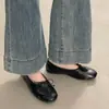 Primeiro Encontro Jifa Francês Laço Suave Boca Rasa Sapatos Vermelhos Únicos Femininos 2026 Novo Estilo Pés Não Cansados Couro Macio Sapatos Mary Jane