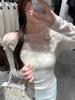 Estilo francês Pure Desire Lace Tridimensional Pérola Flor Slim Manga comprida T-shirt Feminina Início do Outono Tricô Top