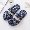 Novas Pantufas de Algodão com Cobertura de Tecido para Outono e Inverno, Pantufas Silenciosas para Uso Interno de Homens e Mulheres, Pantufas de Casal Atacado