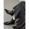 Botas Martin Retrô Marrom de Couro Macio da Moda com Salto Grosso para Mulheres, Botas Curtas, Novo Estilo Outono e Inverno 2026, Bico Quadrado, Salto Baixo, Botas Justas