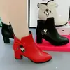 Modelo Novo Primavera/Verão 2026 Comércio Exterior Botas Martin de Couro Macio Botas Curtas para Mulheres e Mães Comércio Transfronteiriço