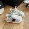 Zapatos Deportivos de Exterior para Niños 2026 Nuevo Modelo de Otoño Zapatos Transpirables de Caña Baja para Niños Zapatos Casuales Versátiles Antideslizantes para Niñas