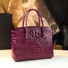 2026 Nova Bolsa de Moda Simples e Estilosa com Padrão de Crocodilo para Mães de Meia-Idade, Bolsa Tiracolo de Ombro em Couro Genuíno com Acabamento de Alto Padrão
