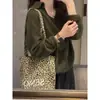 Suéter verde suave y pegajoso estilo perezoso para mujer, otoño e invierno, capa base de tacto relajado, hace que las tallas grandes luzcan más delgadas, top de punto
