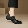Populares zapatos planos de cuero suave para mujer, nuevos mocasines slip-on otoño 2026, zapatos casuales para mujer de suela blanda