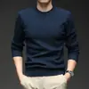 Nuevo Suéter Jacquard de Color Sólido con Cuello Redondo para Hombre Otoño/Invierno 2025 Camisa Base de Punto Simple Moda Casual