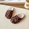 Bonitas zapatillas de algodón de color liso para niños, colección otoño/invierno 2026, zapatillas retro casuales de moda y versátiles estilo Birkenstock para bebés
