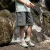 Shorts Casuais Esportivos ao Ar Livre Estilo Japonês Personalizado para Homens com Textura Levemente Amassada e Design de Bolso Lateral, Shorts de Comprimento Cinco Pontos