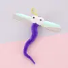 Palo de Juguete para Gatos Colgante Juguete Elástico para Gatos Imitación de Insecto con Ojos Forma de Libélula Juguete de Felpa para Gatos