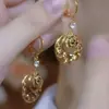Pendientes Circulares de Rosa Estilo Nuevo 2026 para Mujer, Pinzas para Orejas Versátiles de Moda Exagerada, Pendientes Elegantes de Malla de Alambre Dorado