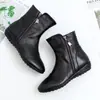 Botas negras de cuero suave estilo británico para mujer, nueva colección de invierno 2026, forradas de felpa para abrigar, con tacón de cuña, suela gruesa y cremallera lateral