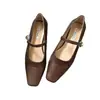 Sapatos femininos estilo francês, elegantes e delicados, com salto baixo, para a primavera e o outono de 2026, no estilo retro Mary Jane.