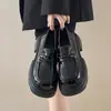 Sapatos femininos de couro com sola grossa estilo Hong Kong 2026 primavera couro genuíno retrô estilo britânico que aumentam a altura mocassins JK sapatos de calçar