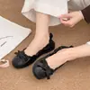 Zapatos bajos elásticos cómodos de estilo dulce con lazo para niñas, zapatos versátiles estilo ballet de punta redonda con suela blanda para mujer, temporada de otoño 2026