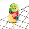 Insignia acrílica Le Burger broche de caricatura de papas fritas pegatina para funda de teléfono accesorio para bolsa pin en stock muñeca sin