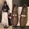 Zapatos Estilo Británico Primavera/Otoño Hebilla Piel Suave Muy Caliente 2026 Mocasines Slip-on Nuevos Suela Suave Zapatos de un Solo Color Zapatos Pequeños de Piel Mujer