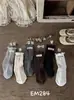 EM284 Nuevos Calcetines de Algodón Peinado para Niños de Otoño con Borde de Volantes Etiqueta de Tela Calcetines Cortos Estilo Princesa Calcetines de Moda Venta al por Mayor