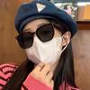 2025 Nuevas Gafas de Sol Marrones Coreanas para Mujer Retro Patilla con Textura de Madera Marco Cuadrado Gafas para Cara Redonda Gafas de Sol de Moda con Protección Solar