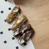 Mollykiki zapatillas retro de bloques de color de nicho para aumentar la altura, nuevas de otoño estilo coreano versátiles casuales plisadas zapatillas de entrenamiento alemanas