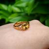 Anillo de Flor Dorada Chapado en Oro Arena Vietnamita Estilo Nuevo, Joyería Falsa Dorada, Anillo para Mujer, Artículo Caliente de Transmisión en Vivo Venta al por Mayor