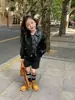 Chaqueta de Cuero para Niña Primavera Otoño 2026 Ropa Elegante de Otoño para Bebé Chaqueta de Motocicleta de Cuero para Niños Top Versátil de Moda