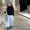 Camisa básica de tricô com gola alta rendada estilo doce para meninas, suéter infantil slim fit, blusa interna para outono e inverno