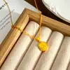 Libro Rojo Pequeño Chapado en Oro Brillante Hielo Triturado Cubito de Azúcar Pequeño Collar Cerradura Pequeña de Pan Cepillada Cadena para Clavícula de Alto Retenido de Color