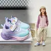 Tênis de Basquete Respirável com Malha Dupla para Playground Infantil Outono Novo Estilo Tênis de Corrida com Velcro Meninos Meninas Tênis Esportivos Leves