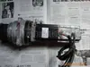 Motor Yaskawa de 400 vatios SGDL-04AFJ16C con cabezal reductor está garantizado por tres meses