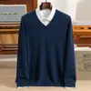 Suéter de cashmere masculino, camisa básica masculina de manga longa com gola V, novo estilo outono e inverno 2026, suéter quente estilo old money