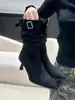 Fivela de Cinto de Couro Apontada Botas Stiletto Curtas para Mulheres Outono e Inverno 2025 Botas de Pelúcia Camurça Salto Alto Botas Curtas Estampa de Leopardo