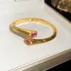 Pulsera Abierta de Zirconia Chapada en Oro Real de 18 Quilates con Forma de Gota de Agua, Artesanía Exquisita, Pulsera Apilable, Lujo Ligero, Joyería de Alta Gama