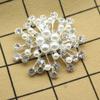 Accesorios de ropa para mujer, gran broche de copo de nieve de cristal con perlas, exquisito ramillete de flores, venta al por mayor y al por menor