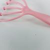 Venda por atacado cinco de garra bola cabeça massageador manual cabeça arranhando cabeça grabber plástico couro cabeludo massagem garra 2 yuan loja