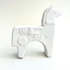 Artesanías Nórdicas de Cerámica Adornos para el Hogar Regalos Prácticos Decoración Creativa de Caballo Blanco y Negro Venta al por Mayor