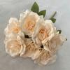 Un gran número de personajes de la suerte 7 cabezas rosa de nieve flor de boda fila accesorios de decoración interior exposición flor de seda europea a todo color